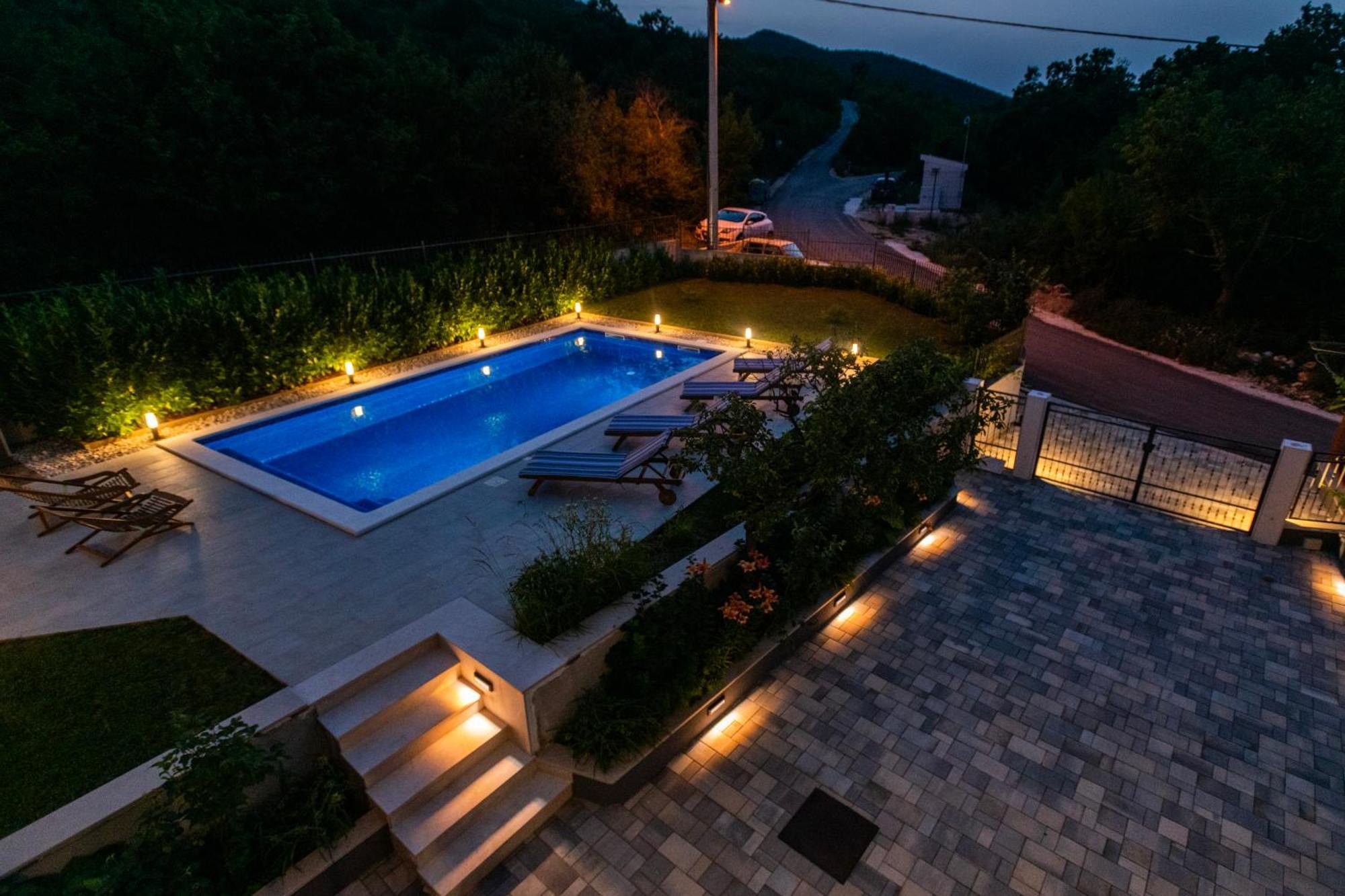 Villa Latica Dicmo Buitenkant foto