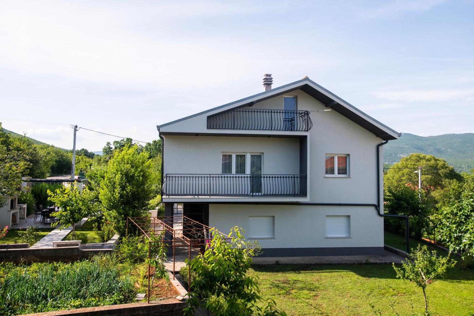 Villa Latica Dicmo Buitenkant foto