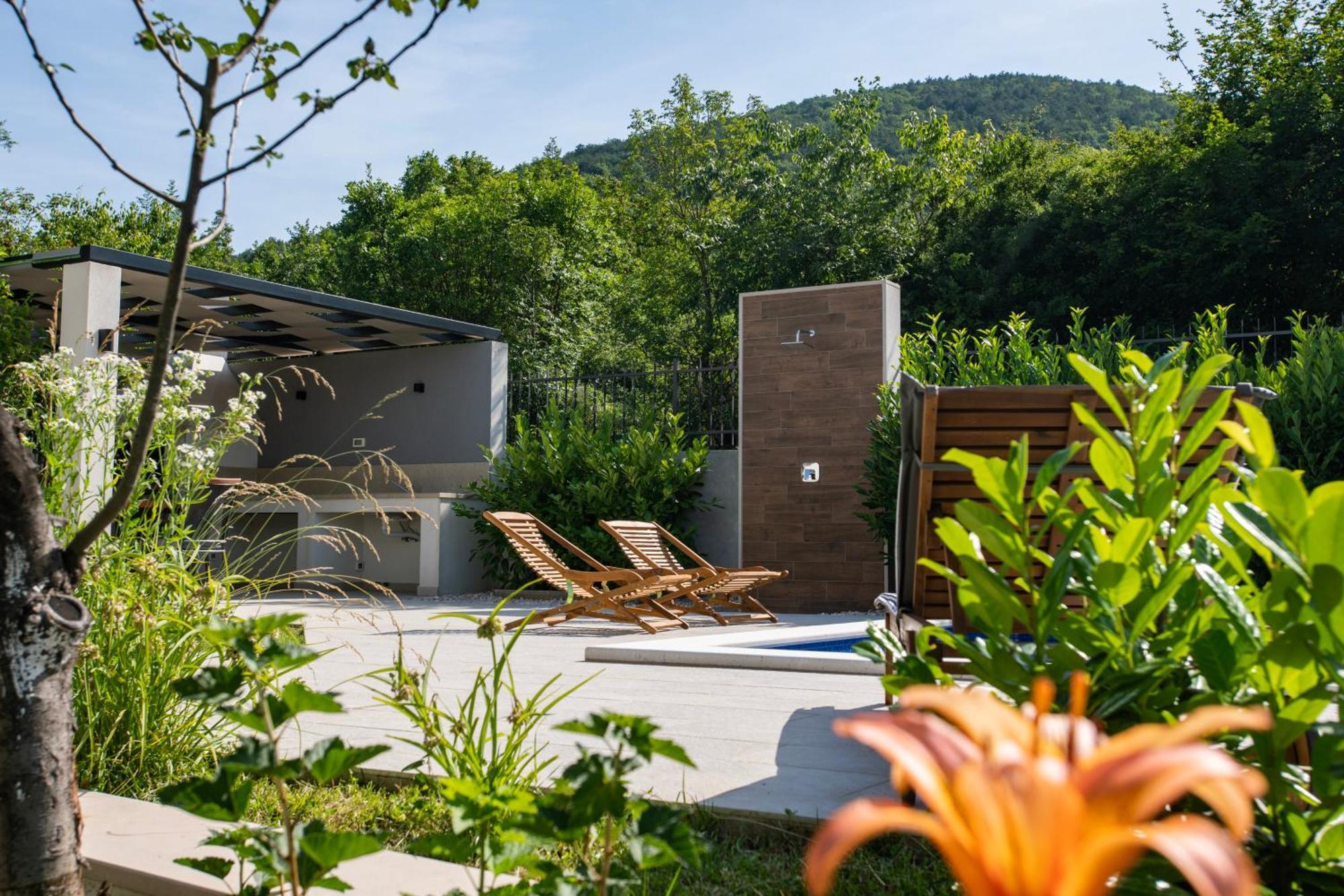 Villa Latica Dicmo Buitenkant foto