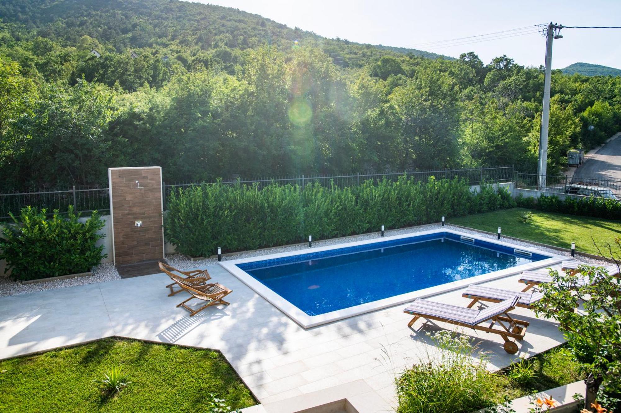 Villa Latica Dicmo Buitenkant foto